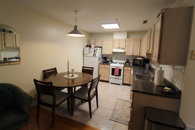 Photo - 2020 Massachusetts Ave Unit 2