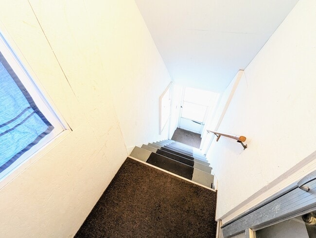 Photo - 116 Cushing St Unit UPPER