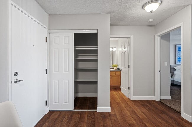 Lexington Hills Apartments