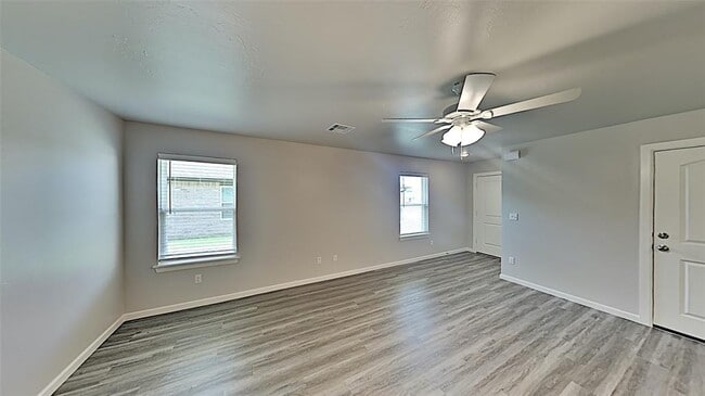 Photo - 1308 NW 111th St