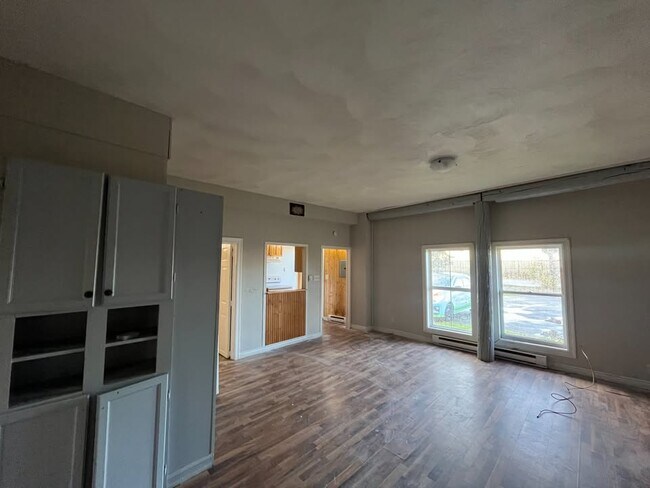 Photo - 167 Dupuis St Unit 3