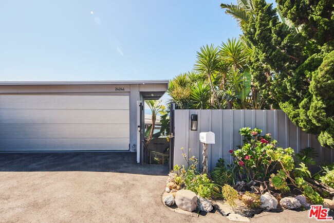 24246 Malibu Rd