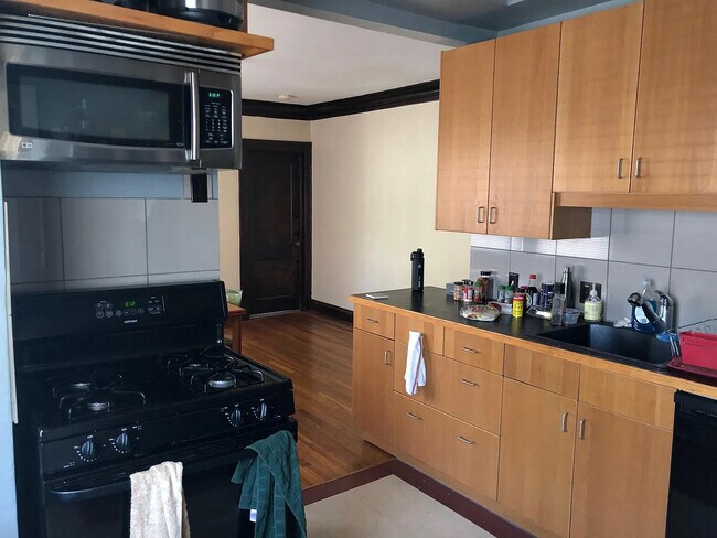 Photo - 5005 Grand Avenue