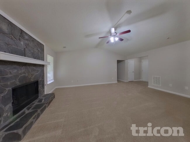 Photo - 372 Cheri Pl