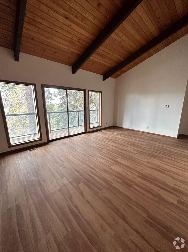 Building Photo - BEAUTIFUL NORTHWOOD 4BED WITH HUGE VIEW #1113 Rental