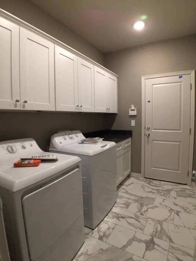 Photo - 393 S Hill Ave