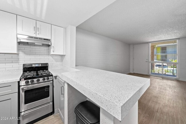 Photo - 1601 W Camelback Rd Unidad A10AW