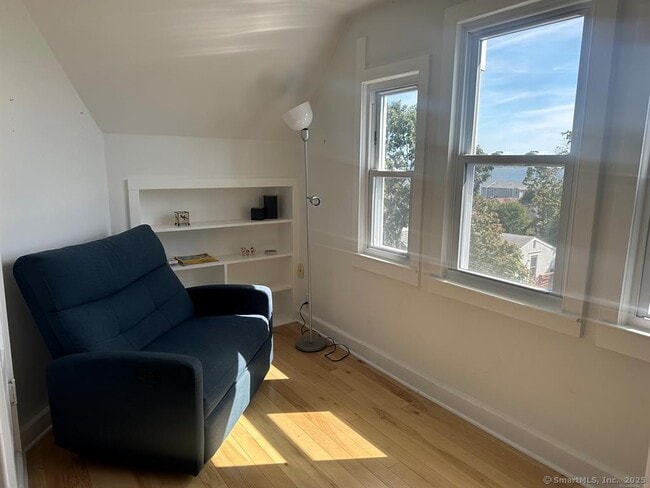 Photo - 57 Dawson Ave Unit 4