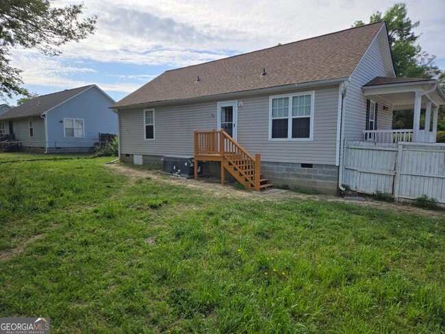 Photo - 629 Hanson St