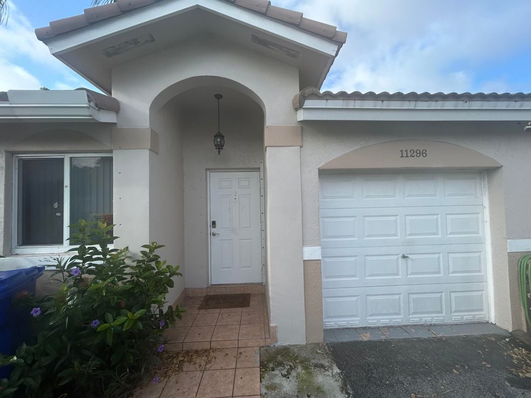 Photo - 11296 SW 17th Ct Casa Adosada