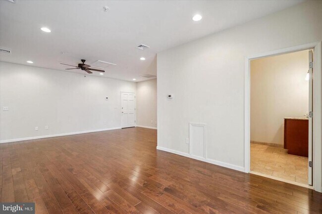 Photo - 118 RICHMOND St Unit 2B