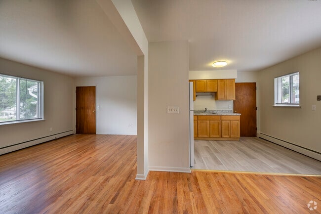 3BD, 1BA - 1,122SF - Meadoway Gardens - Kitchen / Living Room - Meadoway Gardens