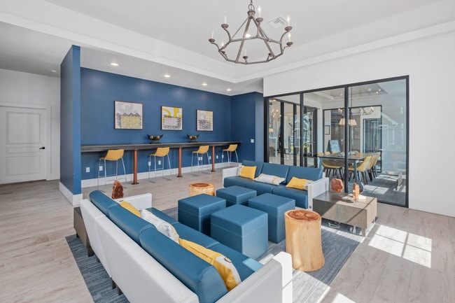 Photo - Deerwood Village