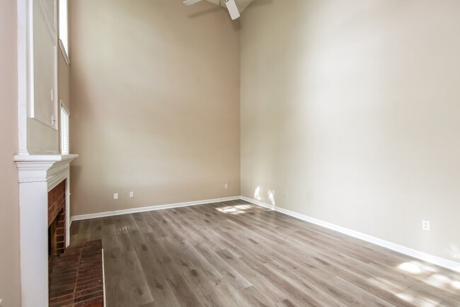 Photo - 1675 Berrywood Way