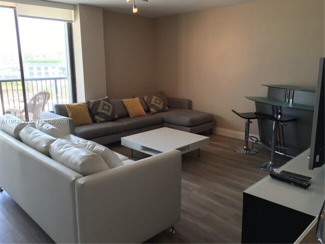 Photo - 1800 Collins Ave Unit 9A