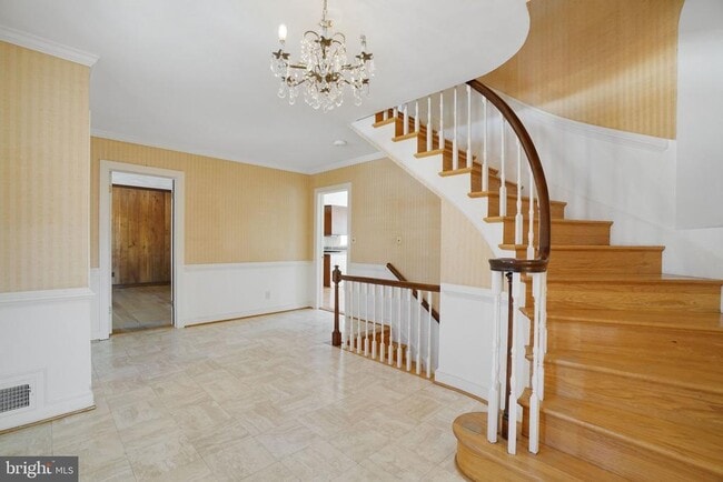 Building Photo - 513 Cathedral Dr