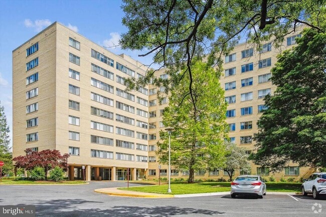 Building Photo - 6641 Wakefield Dr Unit 310 Rental