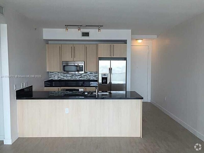 Building Photo - 79 SW 12th St Rental