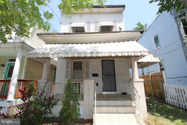 Photo - 1228 U St SE Casa