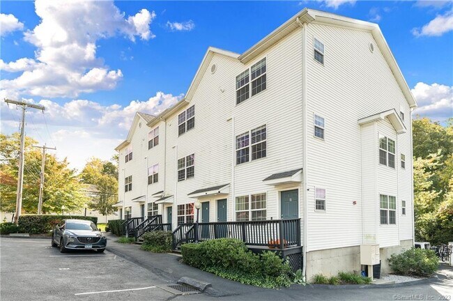 Photo - 310 Ely Ave Unit H