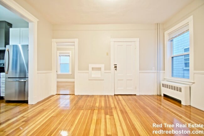 Building Photo - 12 Hamlin St Unit 2