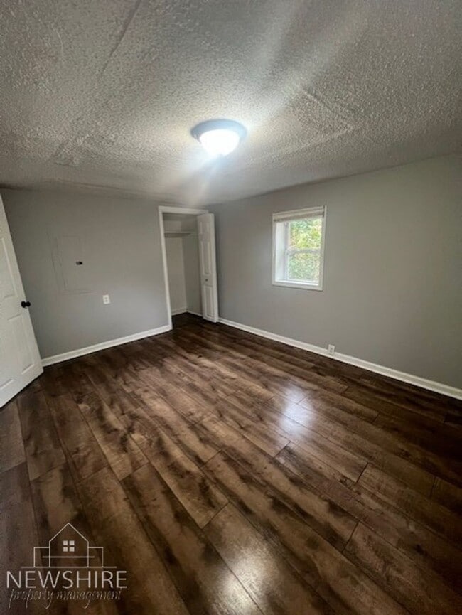 Photo - Charming 2BR Home with Large Front Porch & Spacious Kitchen