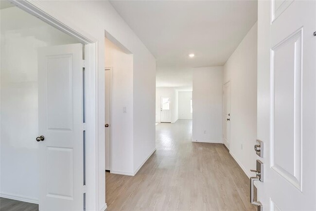 Photo - 102 Miglia St