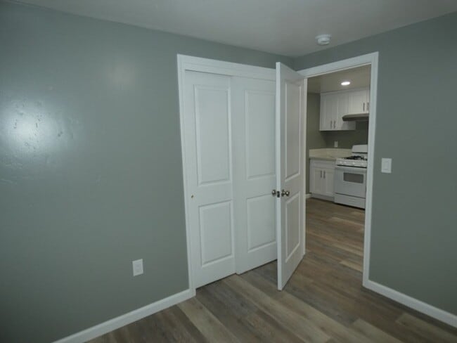 702 E Mill St Unit B