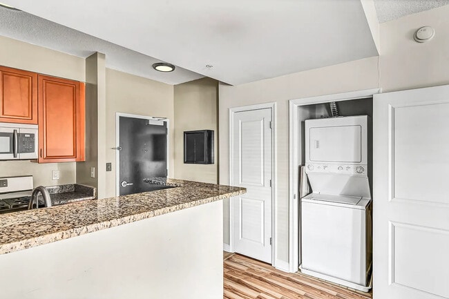 Photo - 1111 25th St NW