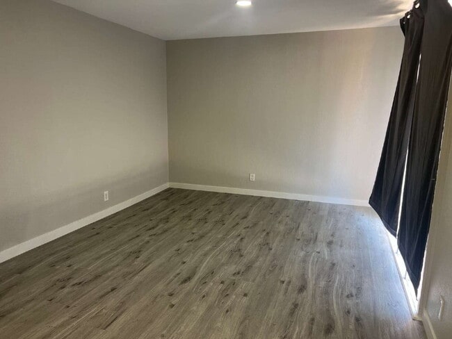 Photo - Updated Upstairs 2 Bed | 1 Bath Apartment Near the Las Vegas Strip Unit 4