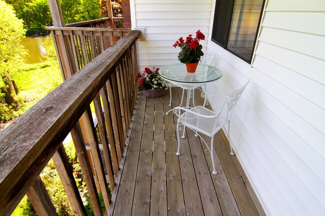 Spacious Patio - Olympic Ridge Apartments