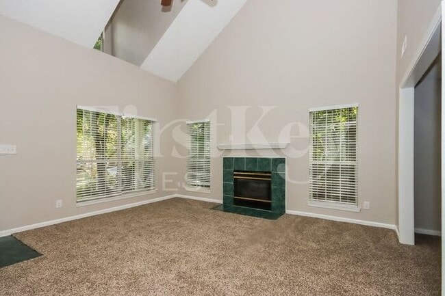 Photo - 2935 Canary Ct