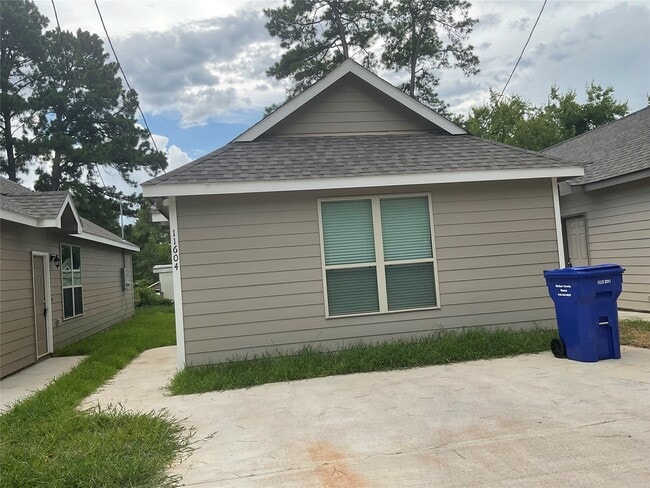 Building Photo - 11604 Vistawood St