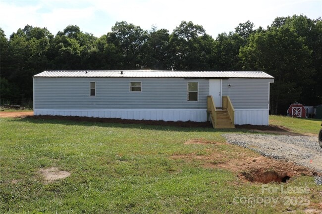 Photo - 121 Newfield Ct House