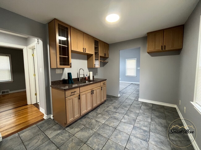 Building Photo - 22507 Sharrow Ave Rental