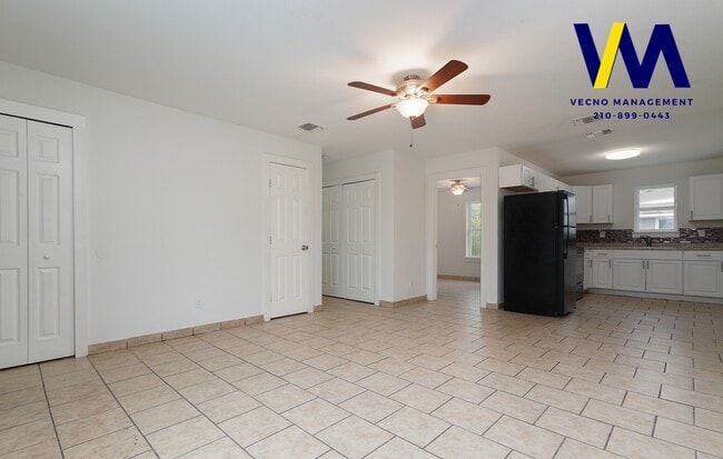 Photo - 302 Cooper St