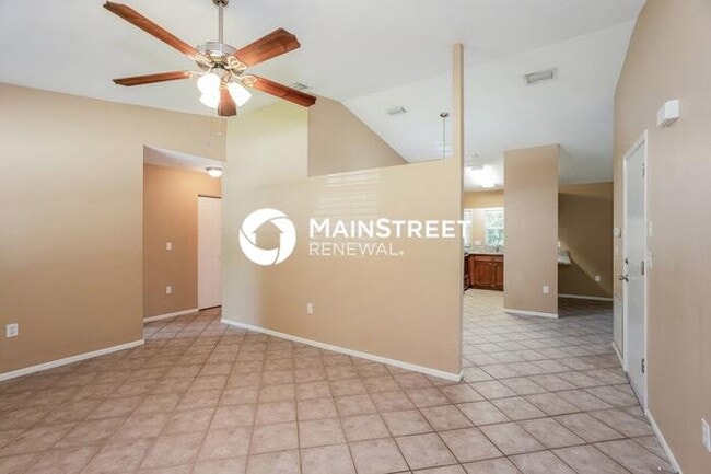 Photo - 3 Bedroom Pet-Friendly Home in Ellenton, FL with Main Street Renewal