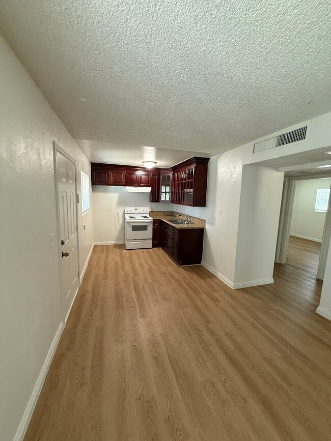 Photo - 2764 Conejo Dr Unidad D