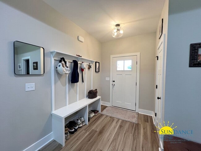 Photo - Spacious 4BR Home with Modern Finishes in Mossy Oaks Plantation!