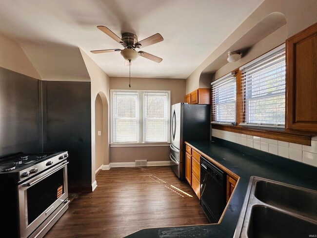 Photo - 5500 Big Cynthiana Rd