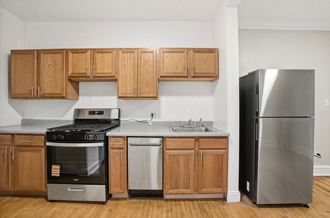 Photo - 2336 W Addison St Unit i2