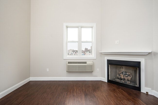 Photo - 6111 FILLMORE Pl