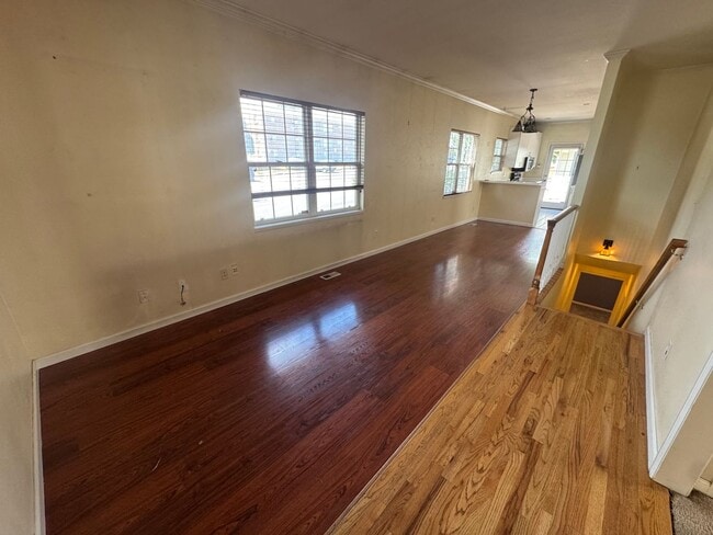 Photo - 1701 Grove St