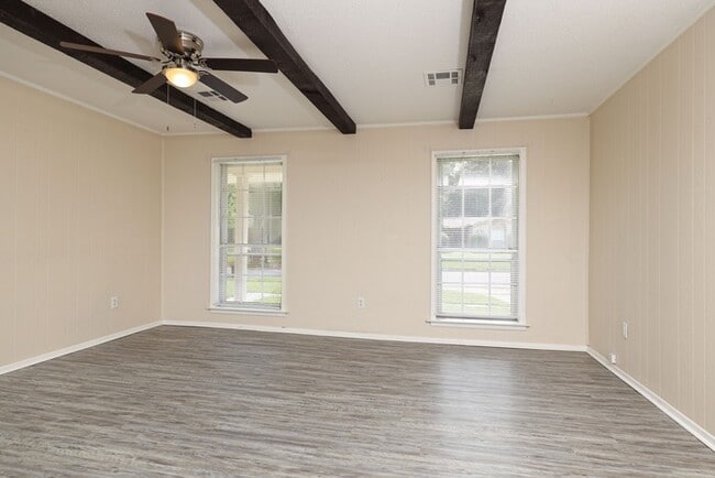 Photo - 5731 Roxboro Dr
