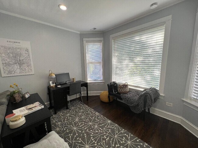 Photo - 3327 N Hamilton Ave Unit 2F