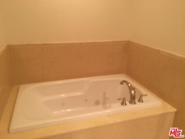 Photo - 1050 S Holt Ave