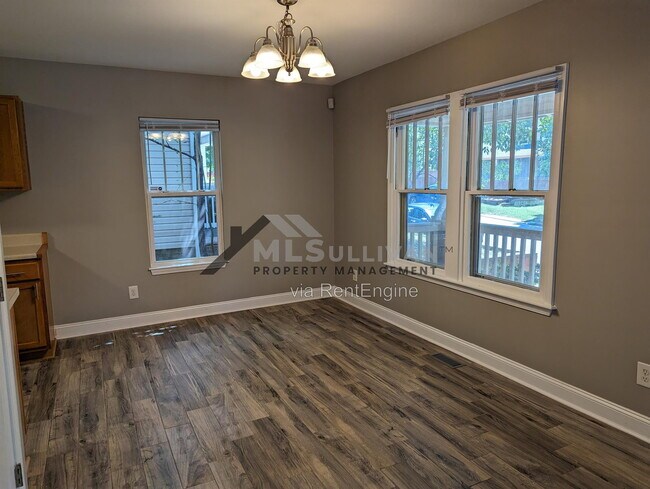 Photo - 608 N Maple St