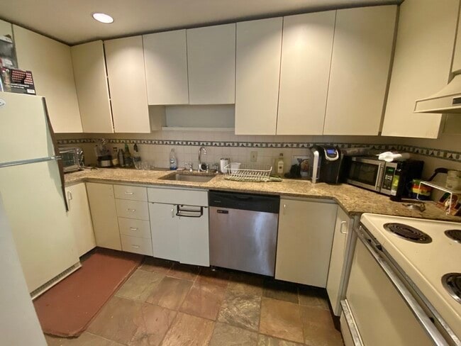 Photo - 140 Pearl St Unit 1