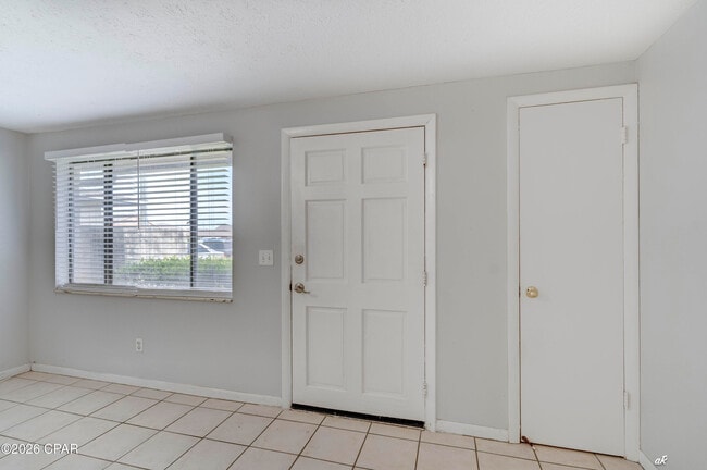 Photo - 1125 Bradley Cir