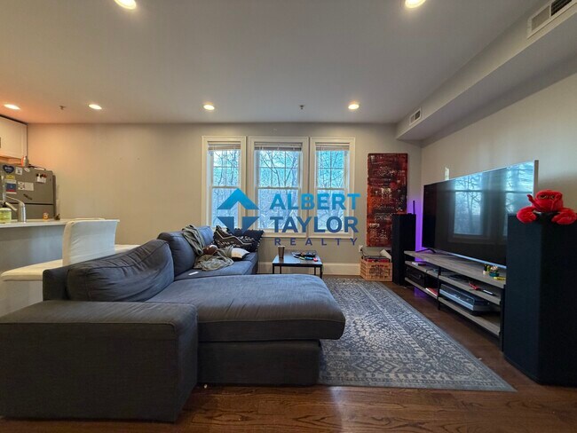 Photo - 275 Parker Hill Ave Unit 3